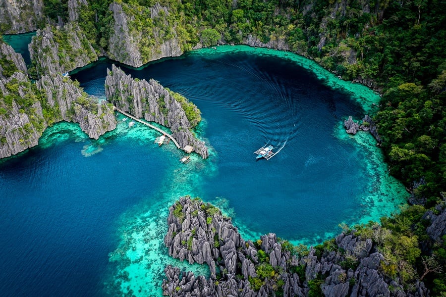 Tropical Philippine islands representing the Cebu to Siargao route